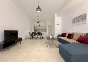 Glenvar Heights I1 90 sqm apt in Paleo Faliro